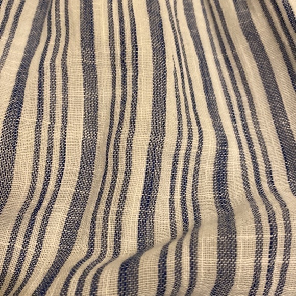 H&M white and blue stripped skirt. Size Xs. - Picture 10 of 10